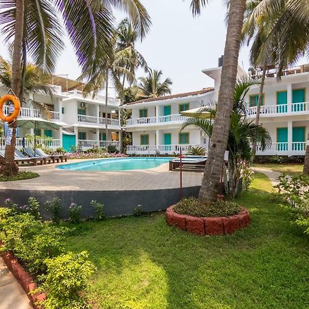Dona Julia Beach Resort Калангут Экстерьер фото