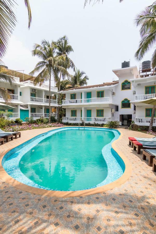 Dona Julia Beach Resort Калангут Экстерьер фото