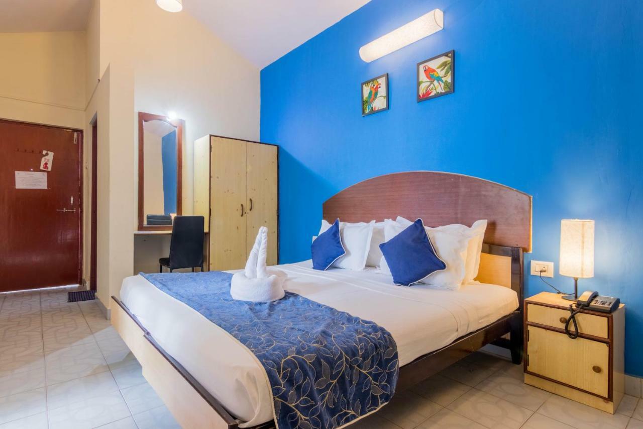 Dona Julia Beach Resort Калангут Экстерьер фото