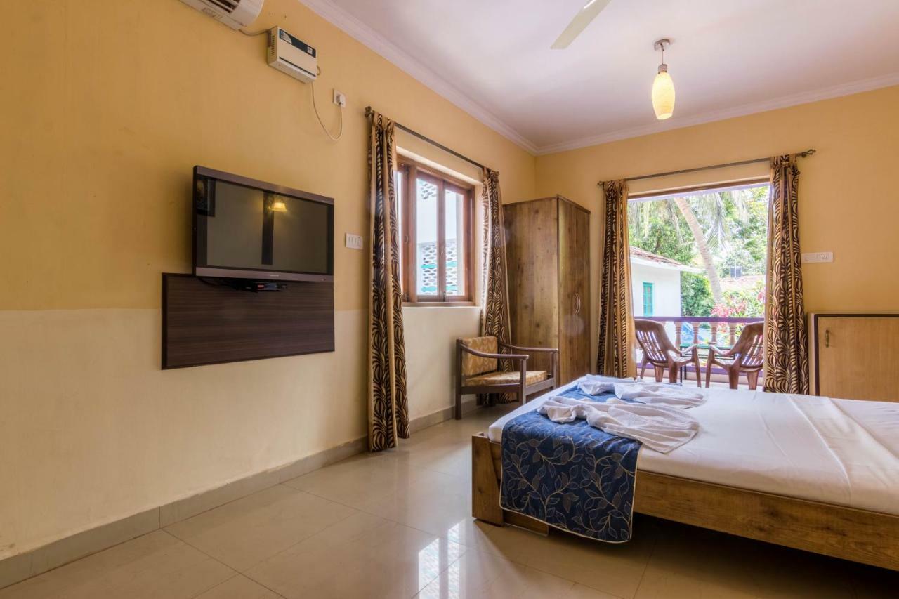 Dona Julia Beach Resort Калангут Экстерьер фото