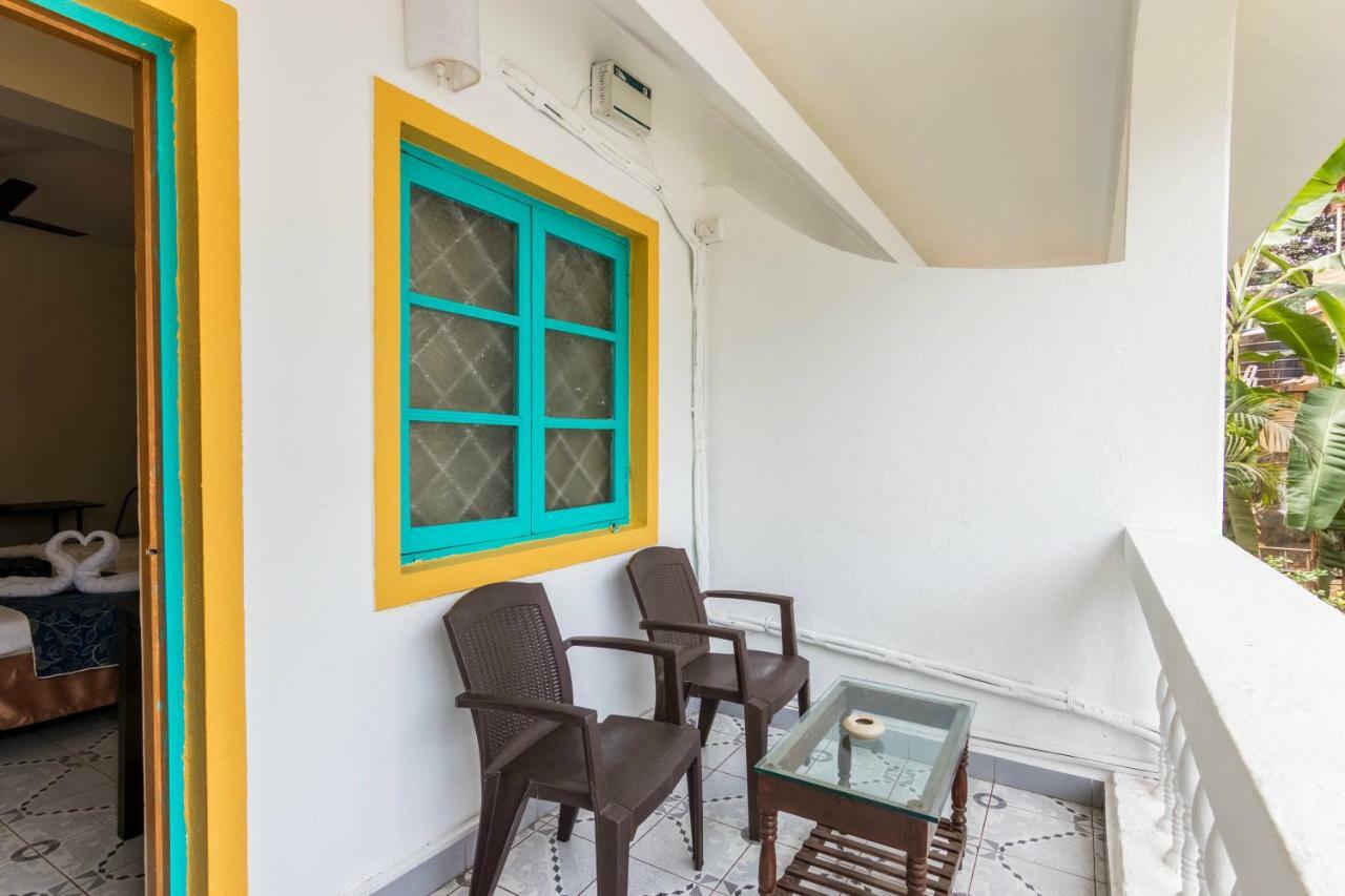 Dona Julia Beach Resort Калангут Экстерьер фото